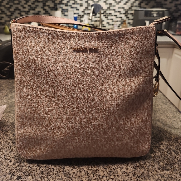 Michael Kors Handbags - Michael Kors Signature Logo Crossbody/Messenger bag